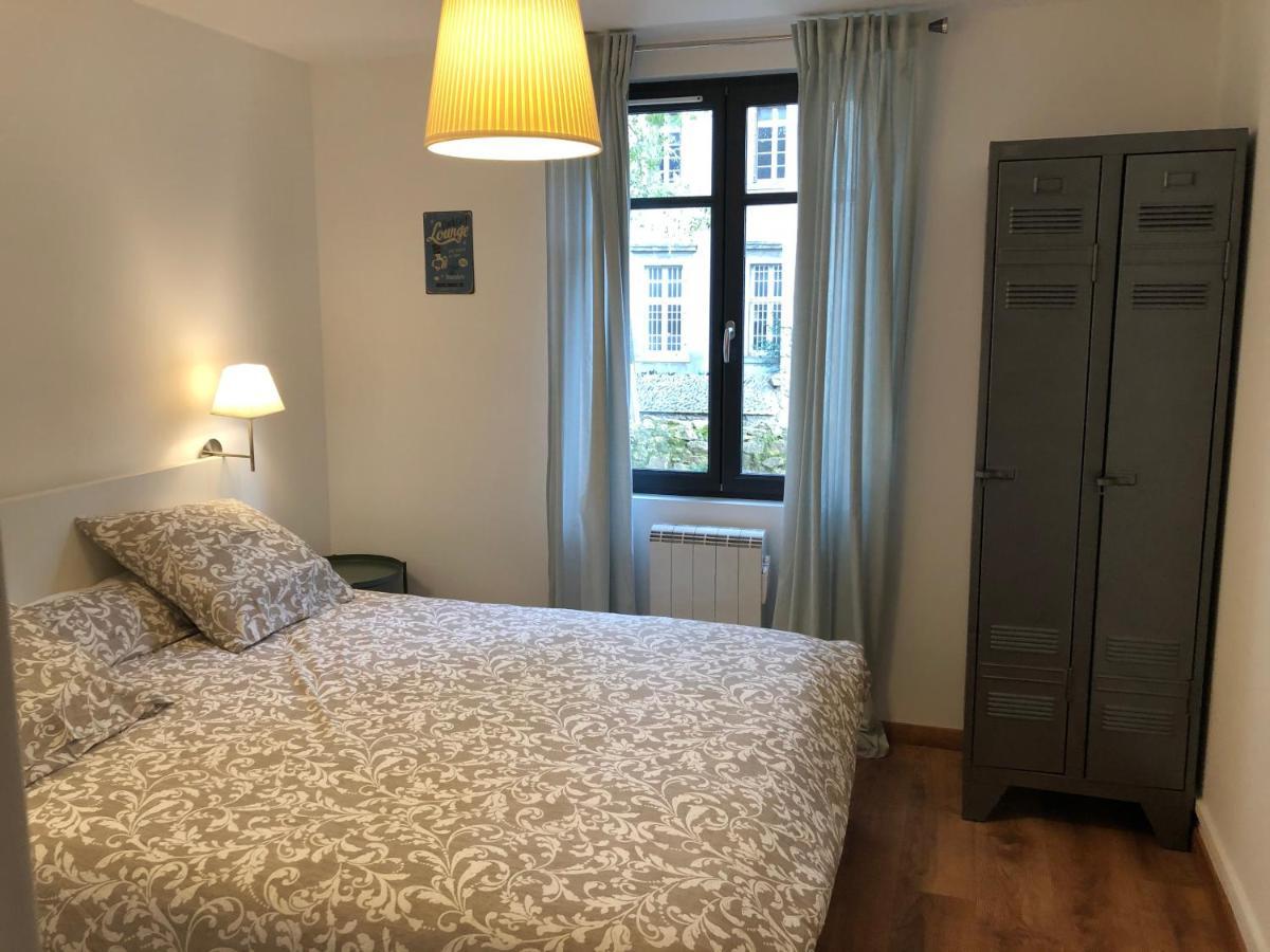 Au Vieux Lavoir Avec Parking Prive, Jardin , Climatisation, A 500 M De La Cite Carcassonne Eksteriør billede